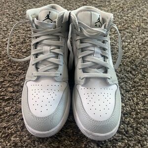 Sz 6  youth Jordan’s